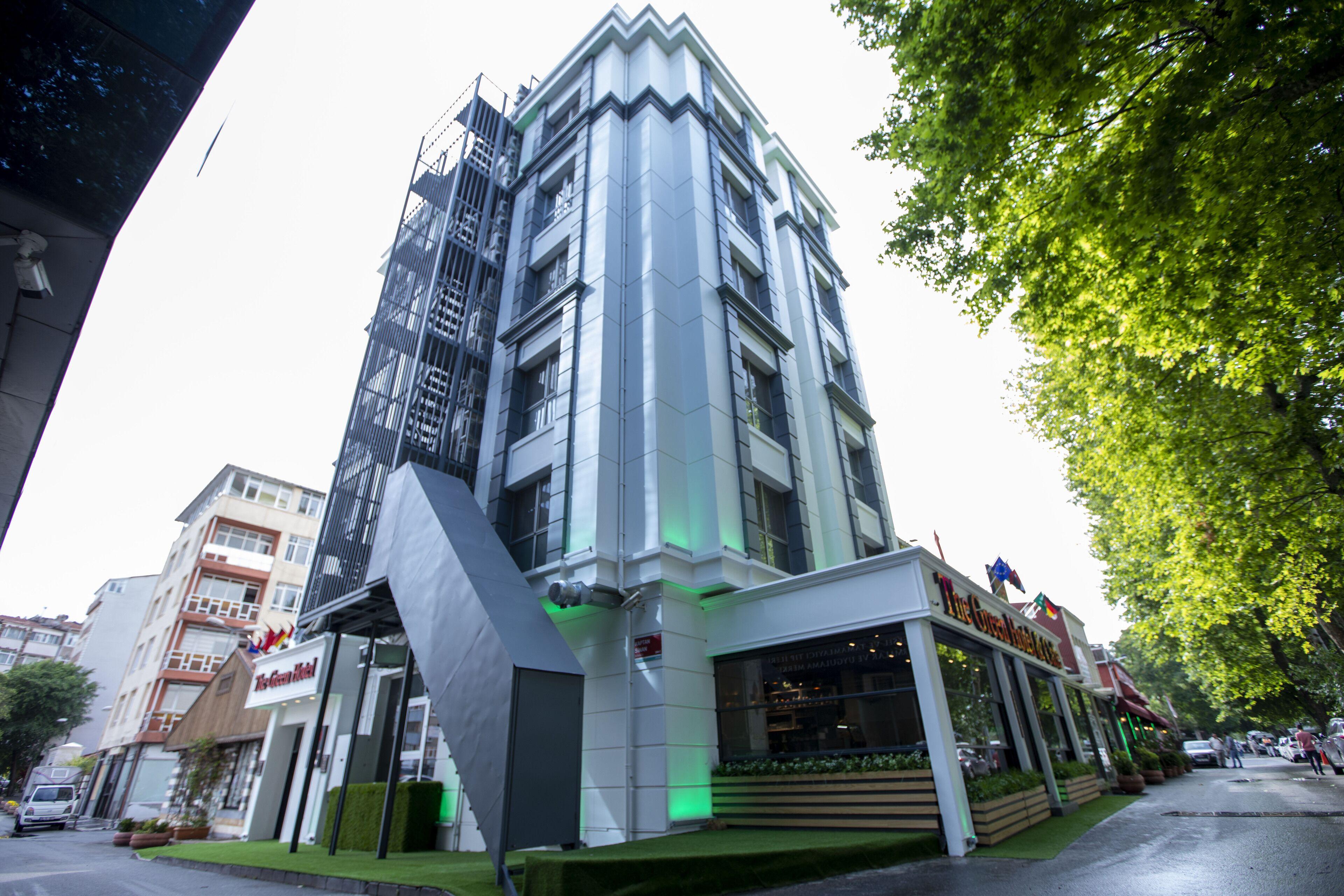 The Green Hotel — Photos 1